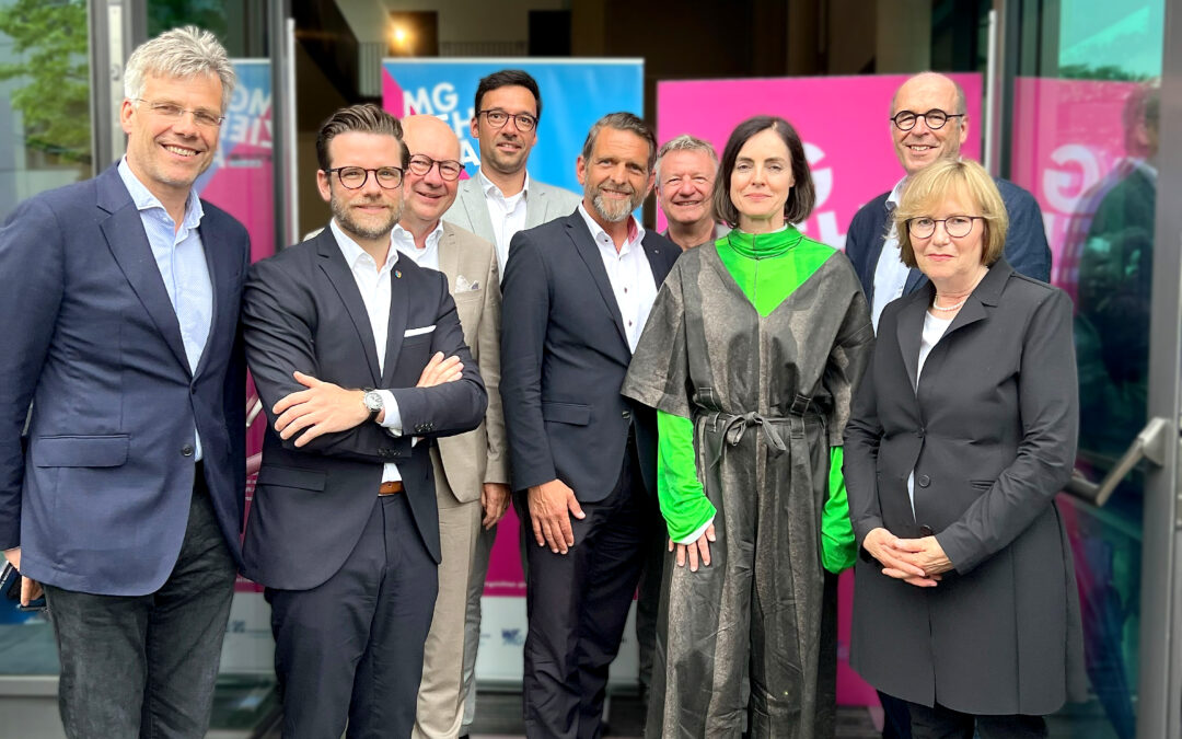 Forschung, die anzieht! Textil-Institut der HSNR feiert 15-jähriges Jubiläum