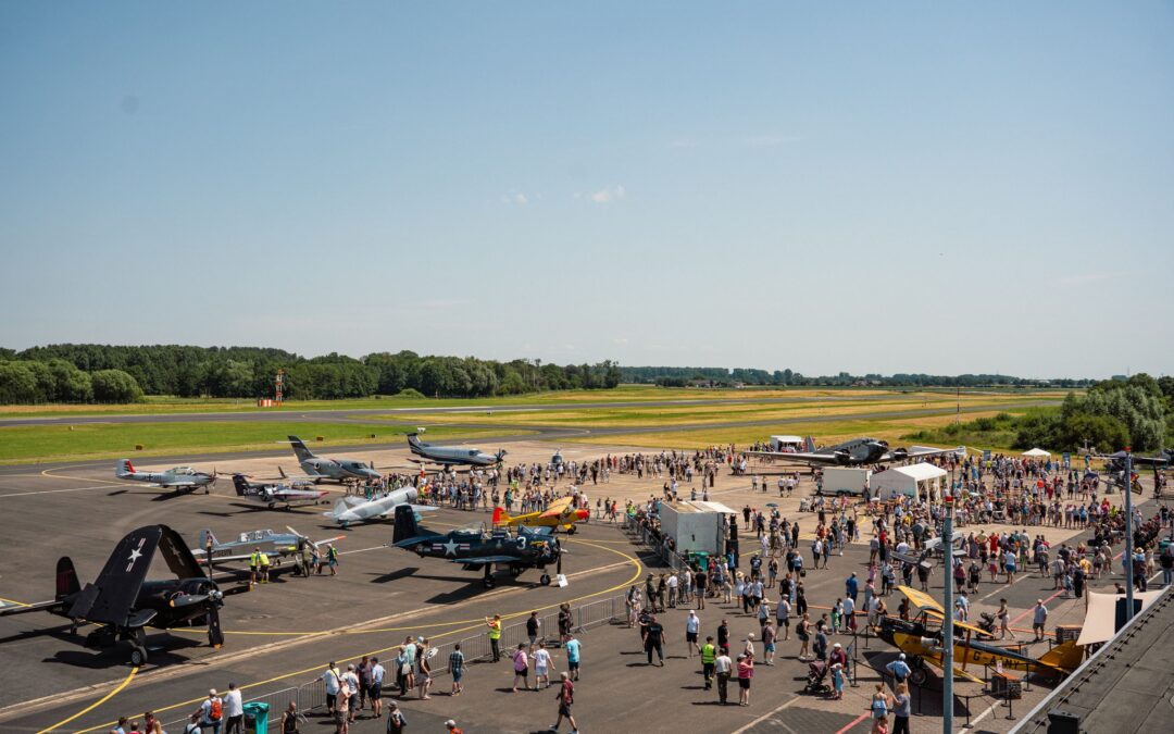 Über 50 Aussteller, historische Luftfahrzeuge und 22.000 Besucher machen Jubiläum zum Erfolg